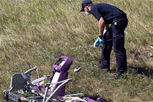 เนเธอร์แลนด์ชันสูตรศพของผู้เสียชีวิตจากเหตุเครื่องบินเอ็มเอช 17 ตกเพิ่มอีก 42 ราย